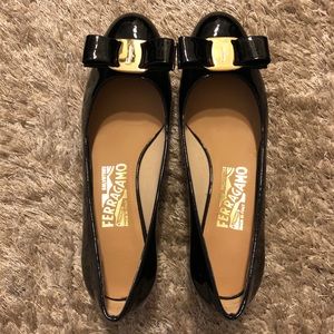 Salvatore Ferragamo Vara patent leather bow pumps